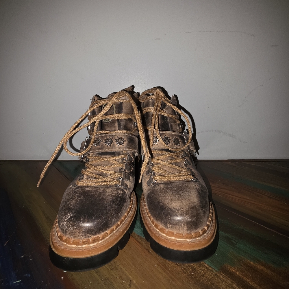 Edelweiss Unique Rare Vintage Leather Boots - Picture 2 of 10